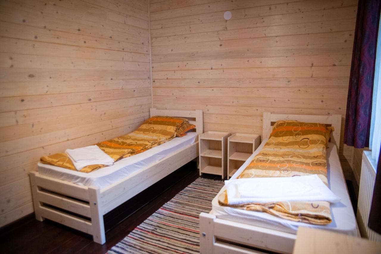 3A Guest House Sicasău Esterno foto