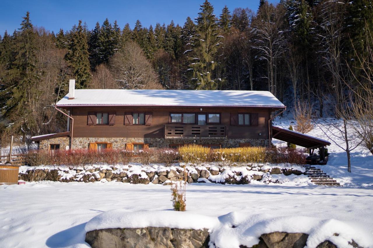 3A Guest House Sicasău Esterno foto
