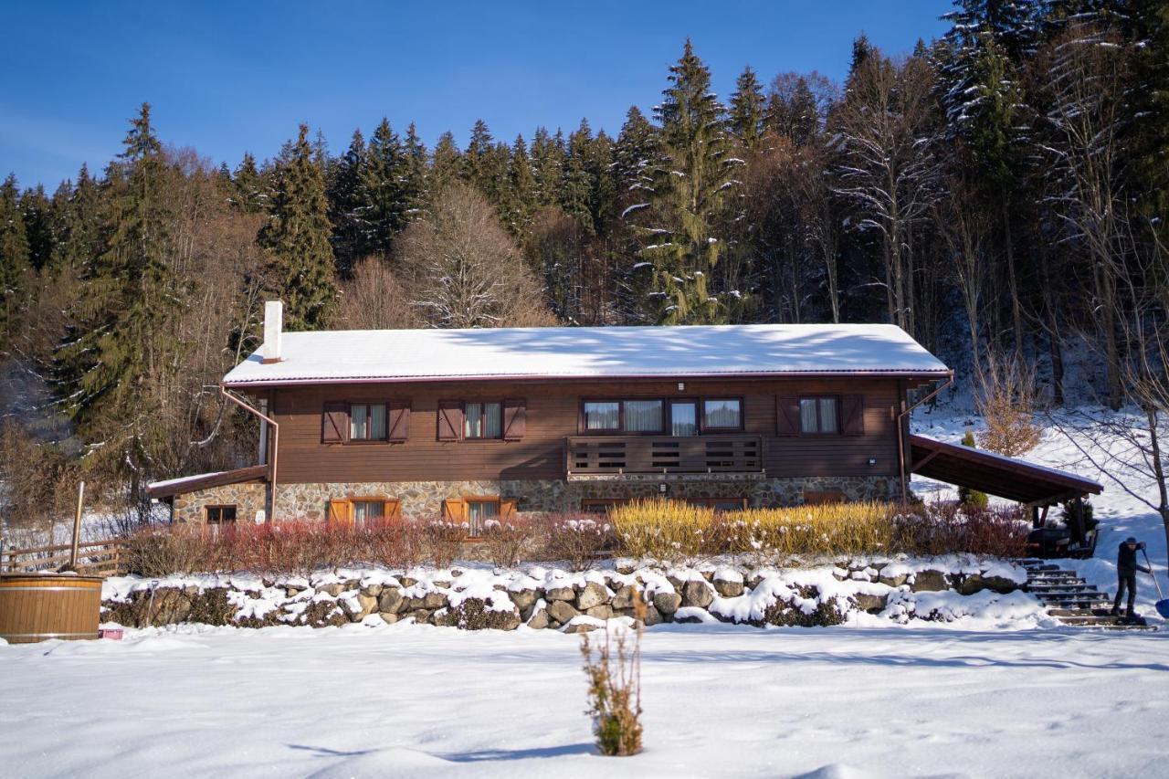 3A Guest House Sicasău Esterno foto