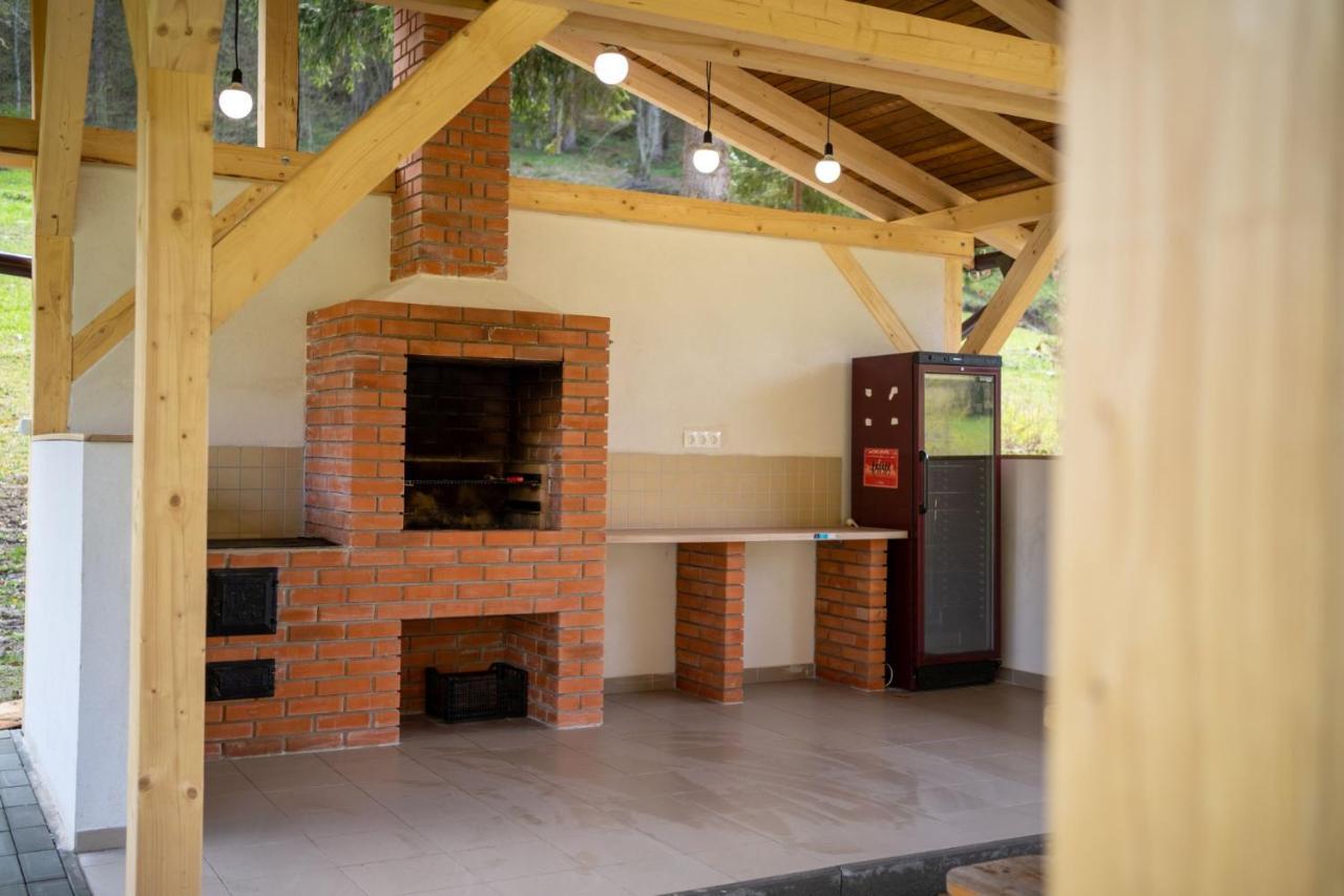 3A Guest House Sicasău Esterno foto