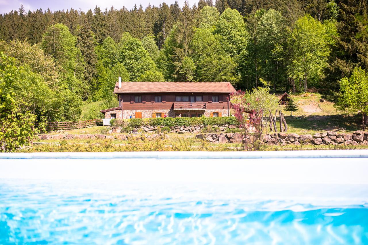 3A Guest House Sicasău Esterno foto